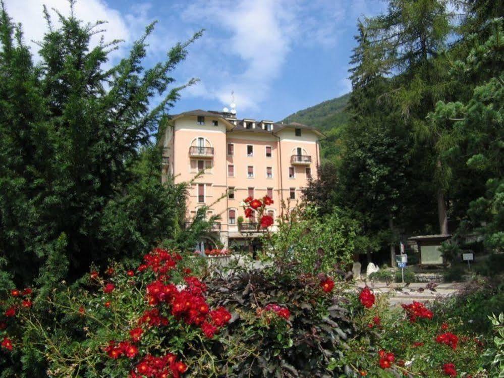 Limone Palace Aparthotel Limone Piemonte Bagian luar foto