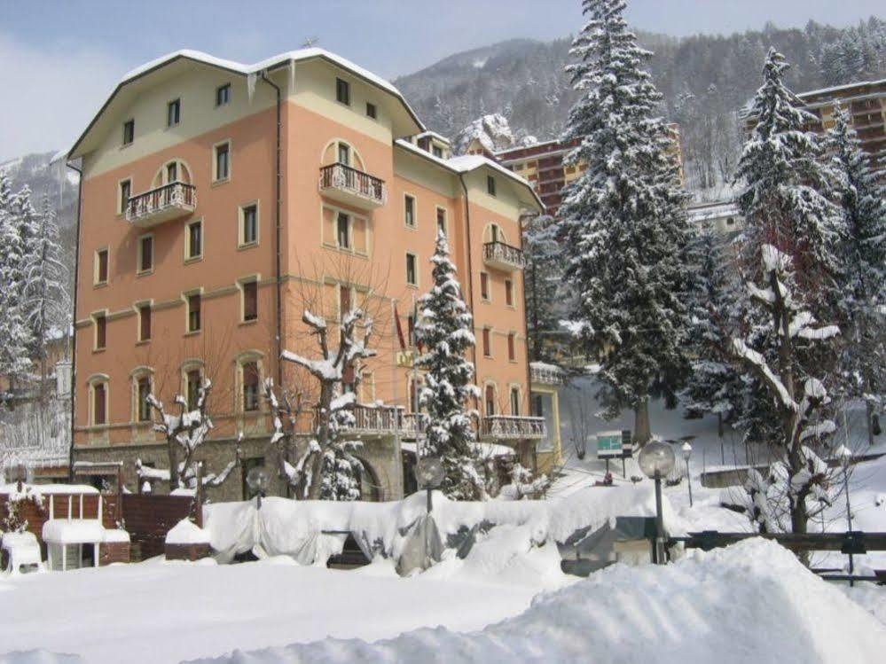 Limone Palace Aparthotel Limone Piemonte Bagian luar foto